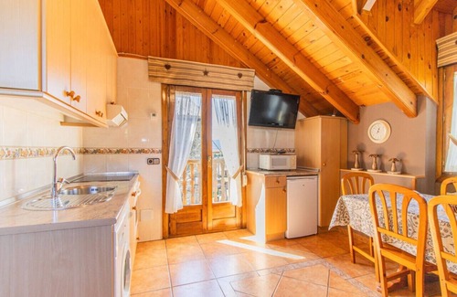 Senegue House | Rustic House in the Pyrenees, ideal for families