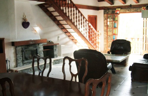Xerta House | Rustic housing with stunning views to enjoy in family.