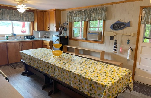 Hammondsport Cottage | Rustic Keuka Lake Getaway with Fantastic View