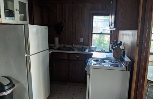 Fennville Cabin | Rustic Lakefront Cabin near Saugatuck&South Haven