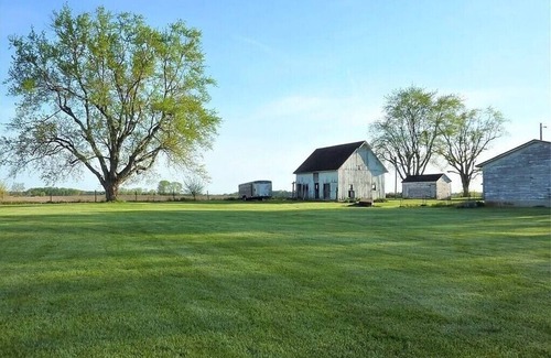 New Castle RV Rental | Rustic living site with open skies; Solar Eclipse 2024
