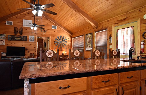 Concan House | Rustic lodge retreat minutes from the Frio!