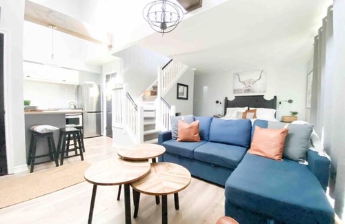 Craigleith Apartment | Rustic Loft at Blue