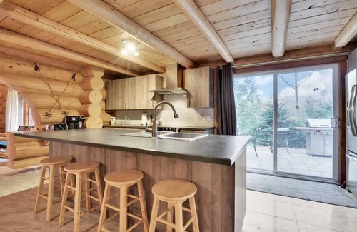 Mauricie House | Rustic Log Chalet in Nature - Chalet Le Melisse