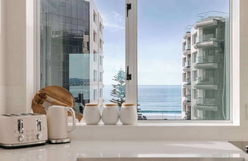 Mount Maunganui Apartment | Rustic Luxe Mount Escape Sea Views Pool & Gym