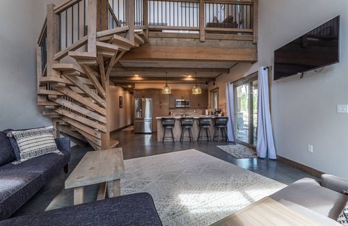 Coram Condo | Rustic Luxury Condo 2bed/2bath Private Hot Tub-Just minutes from Glacier 4-1