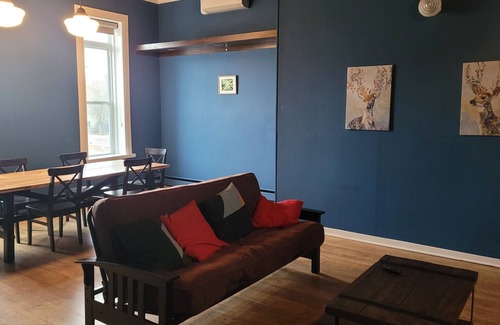 Brighton Apartment | Rustic-Meets-Modern 3BR Stay in Brighton | Walk to Shops & Parks