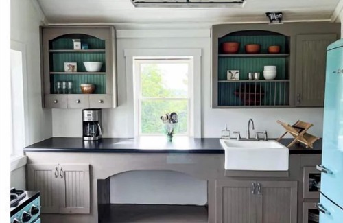 Hillsville House | Rustic meets Modern at "The Dairy Barn" Located near I-77 and the New River