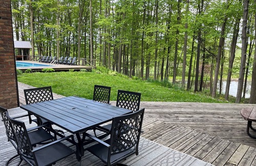 Schomberg House | Rustic modern country retreat, close to town!