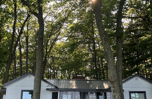 Whitney Township Cottage | Rustic-Modern Lake Huron Retreat: 3BR Sleeps 10, Sandy Beach in Tawas/Au Gres!