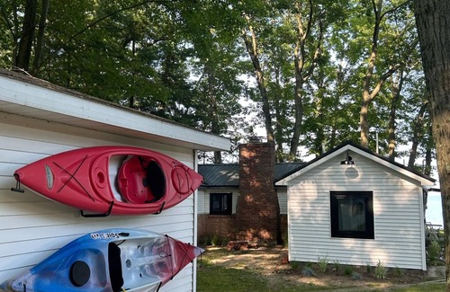 Whitney Township Cottage | Rustic-Modern Lake Huron Retreat: 3BR Sleeps 10, Sandy Beach in Tawas/Au Gres!