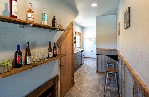 East Missoula House | Rustic modern Montana Loft near Clark Fork River