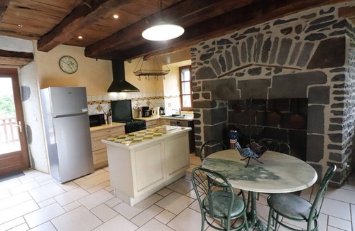 Anglards-de-Salers Cottage | Rustic Mountain Retreat: Renovated 5BR Home w/Terrace, Garden, WiFi, Near Salers & Mauriac