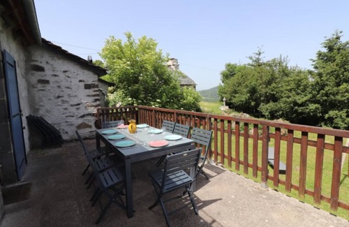 Anglards-de-Salers Cottage | Rustic Mountain Retreat: Renovated 5BR Home w/Terrace, Garden, WiFi, Near Salers & Mauriac