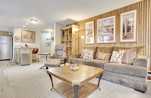 Breckenridge Condo | Rustic Mountain 2 Bedroom Condo