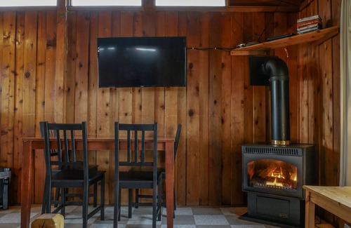 Port Severn Cabin | Rustic Muskoka Cabin on the Lake- Port Severn