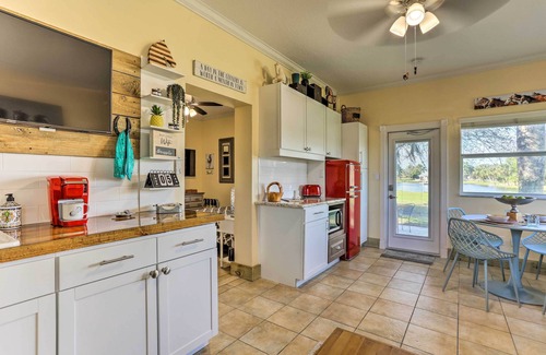 Palm City Cottage | Rustic Palm City Vacation Rental on Horse Farm