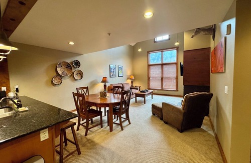 Kellogg Condo | Rustic Penthouse Condo with Large Community Spa Room.