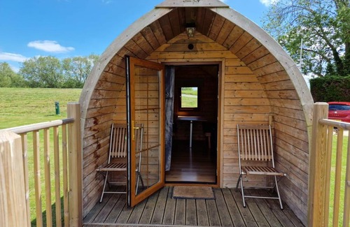 Chapel Hill Other | Rustic Pods Riverview Holiday Park