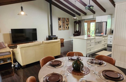 Leura House | Rustic Queen of Leura