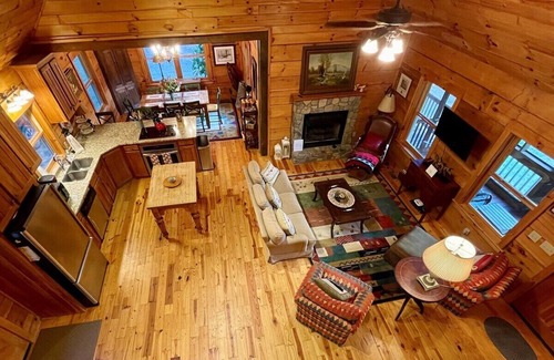 West Jefferson House | Rustic Retreat at Barn on the New - West Jefferson