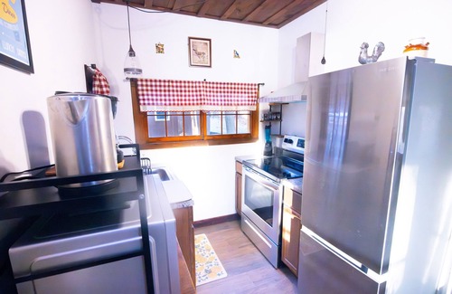 Swiftwater Cabin | Rustic Retreat/Fireplace /Casino/Camelback - Close to everything!