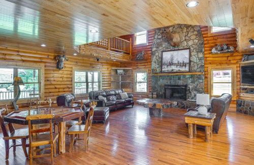 Chestnut Mound House | Rustic Retreat in Hickman on 160 Acres with Views!