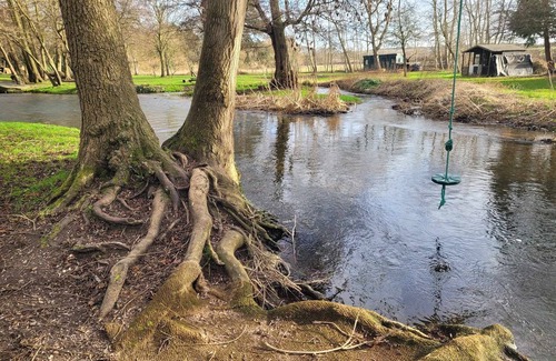 Retford Cabin | Rustic Retreat in Retford