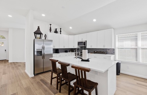 Forney Apartment | Rustic Retreat - Luxury Updates- Pool Table