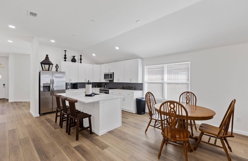 Forney Apartment | Rustic Retreat - Luxury Updates- Pool Table
