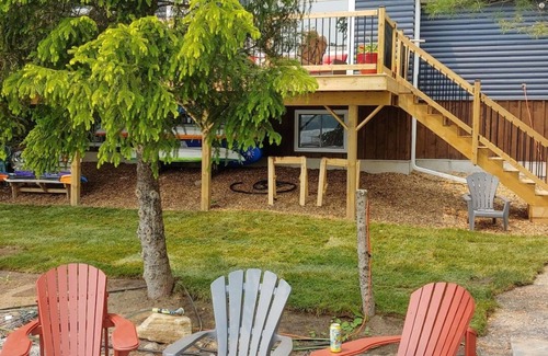 Catchacoma Cottage | Rustic Retreat on Mississagua Lake in Beautiful Trent Lakes