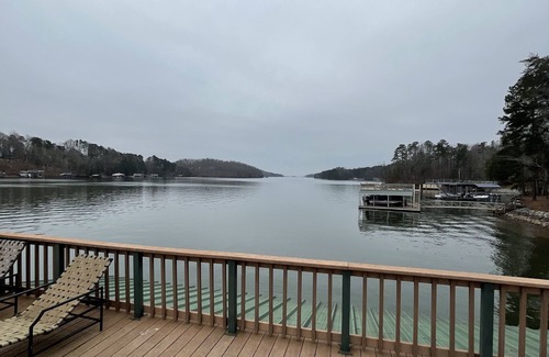 Gainesville House | Rustic Retreat on Lake Lanier. 10 Minutes from Gainesville, Georgia.