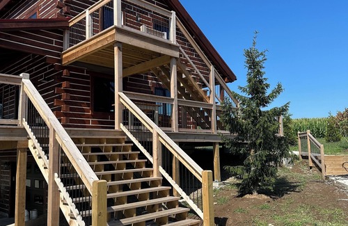 Wakenda Cabin | Rustic Retreat - Quiet Cabin on Scenic Countryside