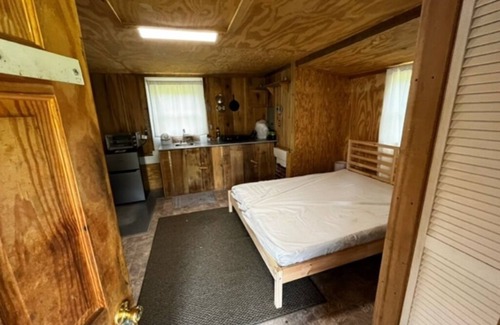 Eidson Cabin | Rustic Retreat