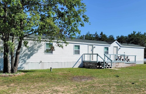 Harrietta Cabin | Rustic Retreat w/ Views: Hunt, Hike & Fish!