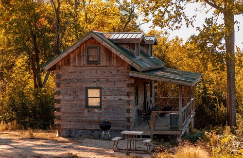 Savanna Cabin | Rustic River Cabin 2