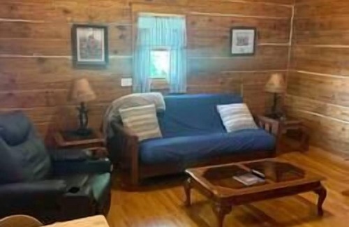 Savanna Cabin | Rustic River Cabin 9