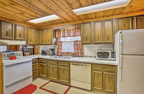 Moorestown Cabin | Rustic River View Cabin w/Fire Pit, Games & Grill