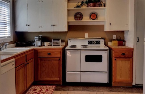 Amarillo House | Rustic Roost in Historic Neighborhood
