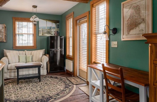 West Lebanon Cottage | Rustic Rose Cottage of Historic West Lebanon