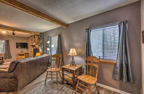 Ruidoso Downs House | Rustic Ruidoso Cabin with Large Deck and Grill!