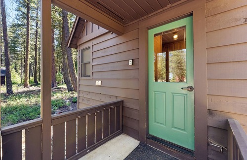 Mazama Cabin | Rustic Rural Studio Cabin