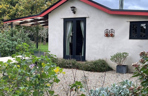 Woodend Cottage | Rustic self contained cottage set in the beautiful grounds of Grayton House.