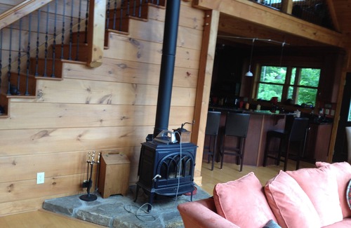 Zionville House | Rustic Serenity - Beautiful Mountain Home