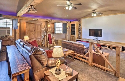Harrison Apartment | Rustic ‘Sims City’ Studio Cabin w/ Home Theater!
