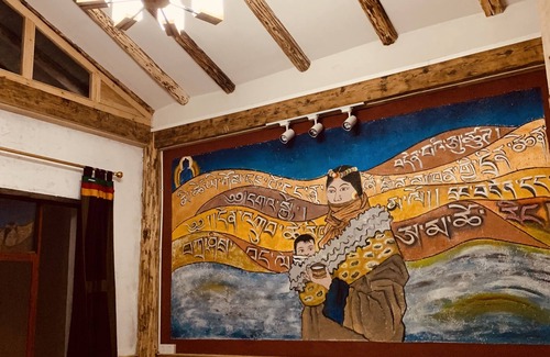 Shangri-La Hotel | Rustic Skies