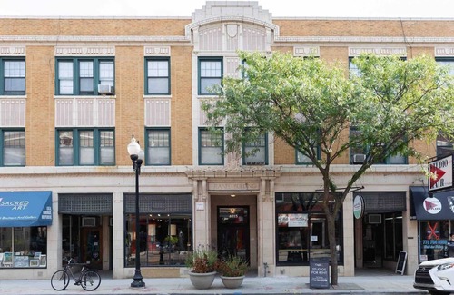 Ravenswood House | ✨Rustic Studio Apartment Heart of Lincoln Square✨