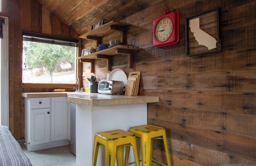 Petaluma Cottage | Rustic Studio Cottage on Organic Cattle Ranch