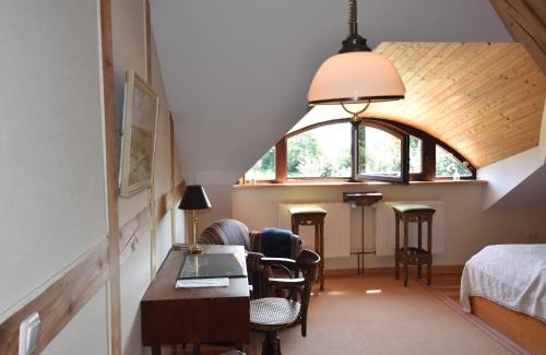 Neu Bartelshagen Apartment | Rustic-style Apartment in Buschenhagen with Garden