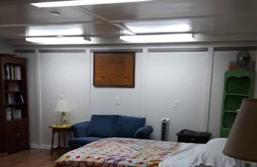 Warrensburg Apartment | Rustic Suite Between Warrensburg and Knob Noster